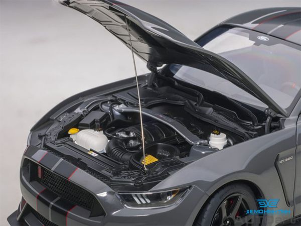 Xe Mô Hình Ford Shelby GT-350R 1:18 AUTOart ( Xám )