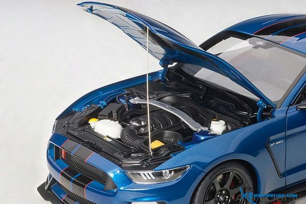 1/18 FORD SHELBY GT-350R (LIGHTNING BLUE W/ BLACK STRIPES)