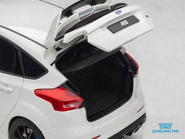 Xe Mô Hình Ford Focus RS 2016 1:18 Autoart ( Frozen White )