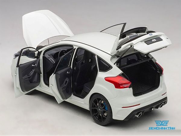 Xe Mô Hình Ford Focus RS 2016 1:18 Autoart ( Frozen White )