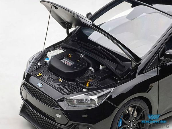 Xe Mô Hình Ford Focus RS 2016 1:18 Autoart ( Đen )