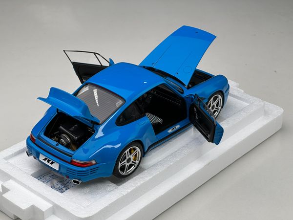 Xe Mô Hình Ruf SCR - 2018 1:18 Almost Real ( Maxico Blue )