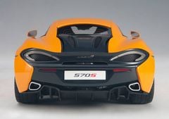 76044 MH 1:18 McLAREN 570S (McLAREN ORANGE/SILVER WHEELS)