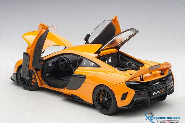 1/18 McLAREN 675LT (McLAREN ORANGE)