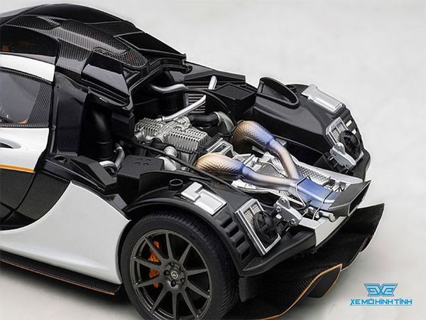 Xe Mô Hình McLaren P1  1:18 Autoart ( Trắng viền Cam )