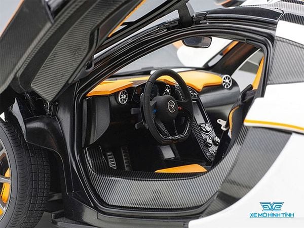 Xe Mô Hình McLaren P1  1:18 Autoart ( Trắng viền Cam )