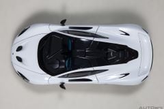 Xe Mô Hình McLAREN P1 1:18 Autoart (ALASKAN DIAMOND WHITE W/ BLUE/BLACK INTERIOR )