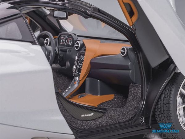 Xe Mô Hình McLaren 720s AUTOart 1:18 Autoart (Trắng)