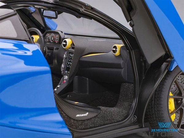 Xe Mô Hình McLaren 720S 1:18  Autoart ( Xanh Dương )