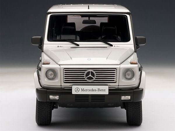 Xe Mô Hình Mercedes-Benz G Model 90'S Swb 1:18 Autoart (Bạc)