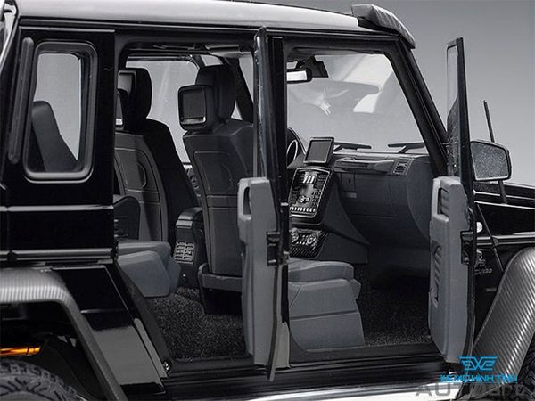 Xe Mô Hình Mercedes-Benz G63 AMG 6x6 1:18 Autoart ( Đen )