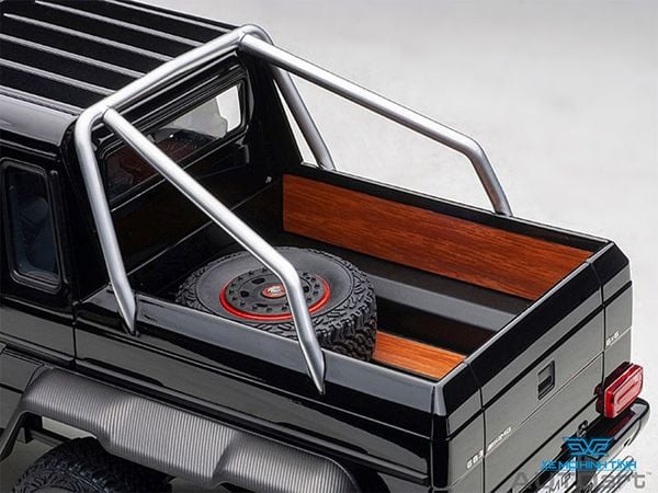 Xe Mô Hình Mercedes-Benz G63 AMG 6x6 1:18 Autoart ( Đen )