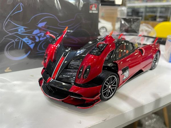 Xe Mô Hình Pagani Huayra Roadster BC 1:18 LCD Model ( Đỏ )