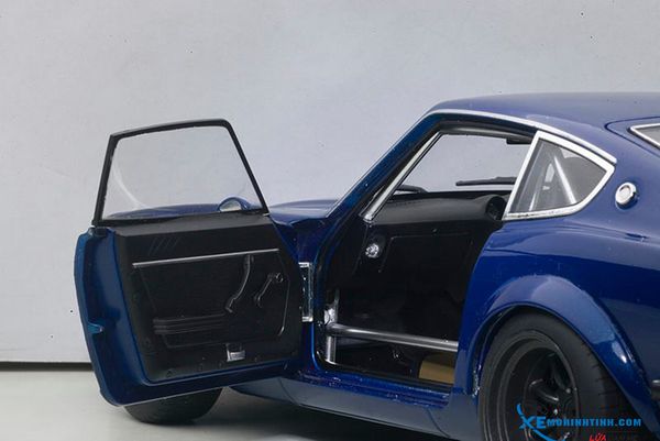 Xe Mô Hình Nissan Wangan Midnight “Akuma no Z” 1:18 Autoart