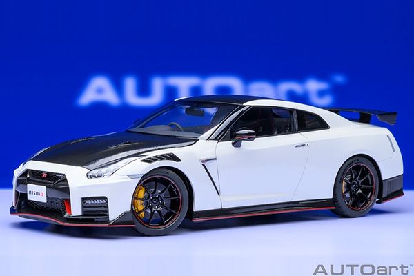 Xe Mô Hình NISSAN GT-R (R35) NISMO 2022 SPECIAL EDITION 1:18 AUTOart ( Brilliant White Pearl )