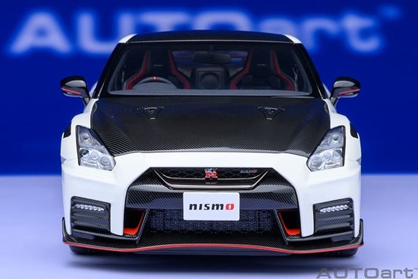 Xe Mô Hình NISSAN GT-R (R35) NISMO 2022 SPECIAL EDITION 1:18 AUTOart ( Brilliant White Pearl )