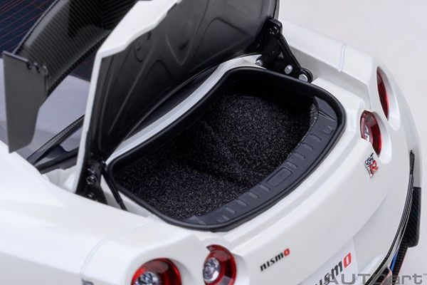 Xe Mô Hình NISSAN GT-R (R35) NISMO 2022 SPECIAL EDITION 1:18 AUTOart ( Brilliant White Pearl )