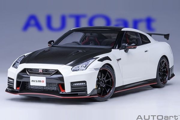Xe Mô Hình NISSAN GT-R (R35) NISMO 2022 SPECIAL EDITION 1:18 AUTOart ( Brilliant White Pearl )