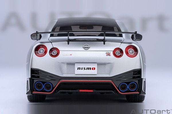 Xe Mô Hình Nissan GT-R R35 Nismo 2022 1:18 Autoart ( Ultimate Metal Silver )