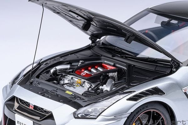 Xe Mô Hình Nissan GT-R R35 Nismo 2022 1:18 Autoart ( Ultimate Metal Silver )