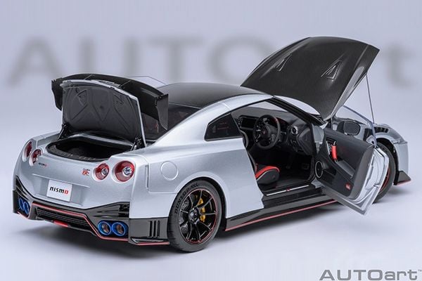 Xe Mô Hình Nissan GT-R R35 Nismo 2022 1:18 Autoart ( Ultimate Metal Silver )
