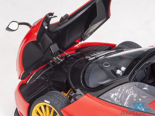 Xe Mô Hình Pagani Huayra Roadster 1:18 AUTOart ( Đỏ )