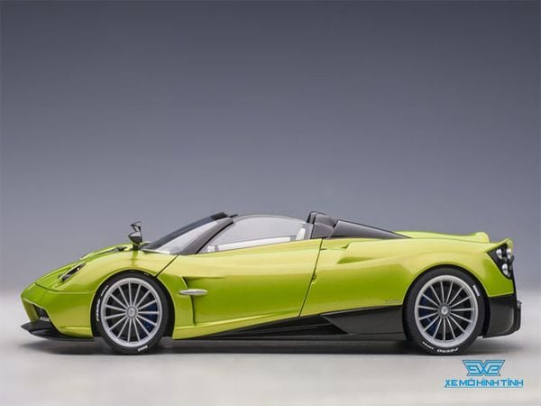 Xe Mô Hình Pagani Huayra Roadster 1:18 AUTOart ( Xanh Lá )