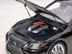 Xe Mô Hình Lexus LS 500h 1:18 Autoart ( Đen )