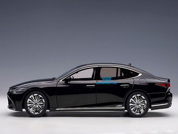 Xe Mô Hình Lexus LS 500h 1:18 Autoart ( Đen )