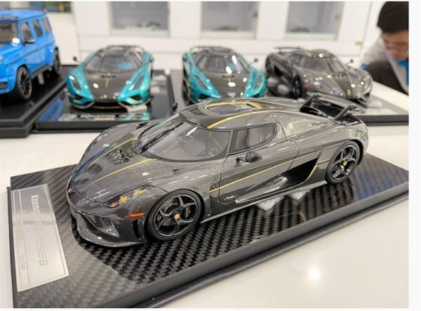 Xe Mô Hình Koenigsegg Regera 1:18 FrontiArt ( Carbon Gold )