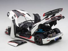 Xe Mô Hình Koenigsegg One:1 1:18 Autoart ( Trắng Viền Đen Đỏ )