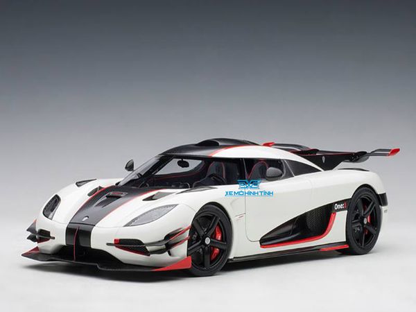 Xe Mô Hình Koenigsegg One:1 1:18 Autoart ( Trắng Viền Đen Đỏ )