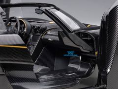 Xe Mô Hình Koenigsegg One:1 1:18 Autoart ( Đen Carbon )