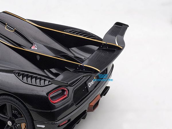 Xe Mô Hình Koenigsegg One:1 1:18 Autoart ( Đen Carbon )