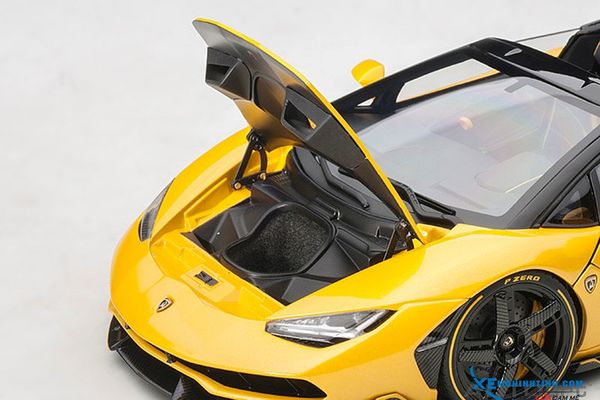 1/18 LAMBORGHINI CENTENARIO ROADSTER (GIALLO INTI/PEARL YELLOW)