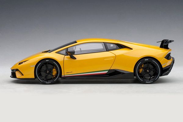 Xe Mô Hình LAMBORGHINI HURACAN PERFORMANTE 1:18 Autoart (GIALLO INTI/PEARL EFFECT YELLOW)