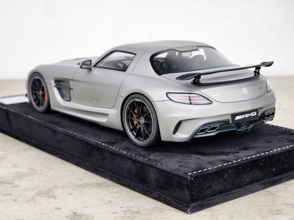 Xe Mô Hình Mercedes-Benz SL Black Series 1:18 HH Model ( Grey )