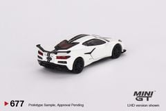 Xe Mô Hình Chevrolet Corvette Z06 2023 Arctic 1:64 MiniGT ( White )