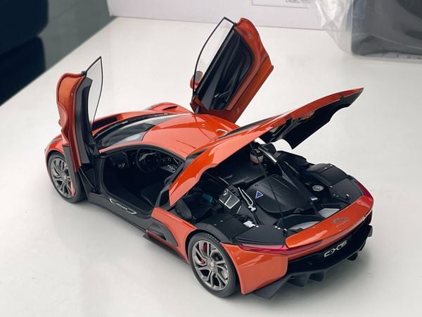 Xe Mô Hình Jaguar C-X75 Firesand Metallic 1:18 Almost Real ( Cam )