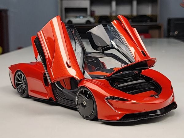 Xe Mô Hình McLaren Speedtail 1:18 Autoart (Volcano Orange)