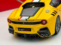 Xe Mô Hình Ferrari F12 TDF 2016 Giallo Trisstrato - Bandiera Italiana 1:18 BBR ( Yellow - Italian Flag )