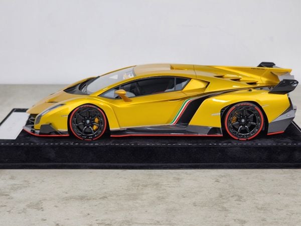 Xe Mô Hình Supercar Veneno Series 1:18 HH Model ( Chrome Gold )