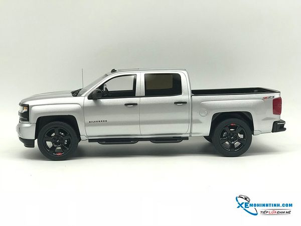 Xe Mô hình CHEVROLET - SILVERADO REDLINE EDITION 2018 1:18 GTSpirit ( Bạc )