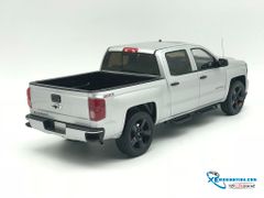 Xe Mô hình CHEVROLET - SILVERADO REDLINE EDITION 2018 1:18 GTSpirit ( Bạc )