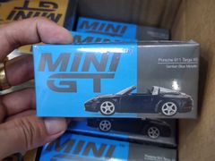 Xe mô hình Porsche 911 Targa 4S Gentian Blue Metallic LHD 1:64 MiniGT (Xanh)