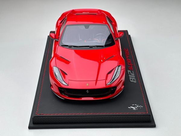 Xe Mô Hình Ferrari 812 Superfast 1:18 BBR ( Đỏ )