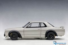 Xe Mô Hình NISSAN SKYLINE GT-R (KPGC-10) RACING 1972 1:18 Autoart