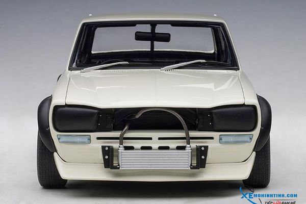 Xe Mô Hình NISSAN SKYLINE GT-R (KPGC-10) RACING 1972 1:18 Autoart (WHITE)