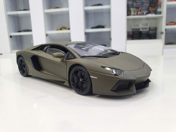 XE MÔ HÌNH LAMBORGHINI AVENTADOR LP700 1:18 WELLY-FX (XANH RÊU)