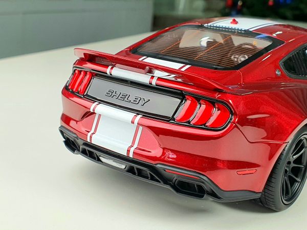 Xe Mô Hình Shelby Super Snake Coupe Red 1:18 GTSpirit ( Đỏ )